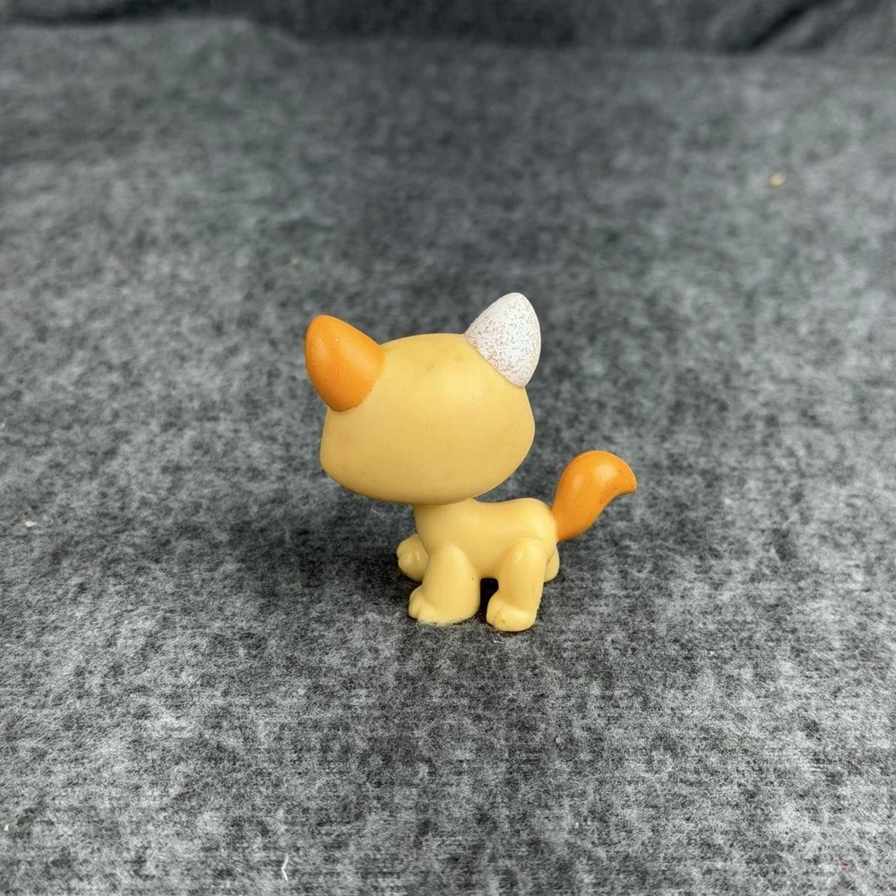 Littlest Pet Shop Beige Glitter Cat #626 Figure Hasbro 2007 LPS Collectible